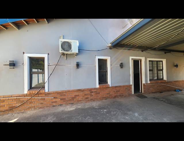 18 BEDROOM FREESTANDING FOR SALE IN SCOTTSVILLE